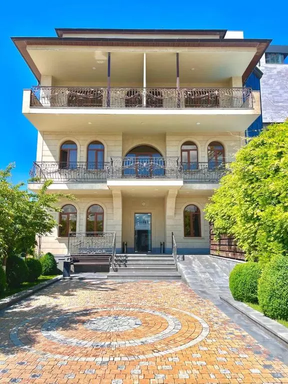 هتل بین