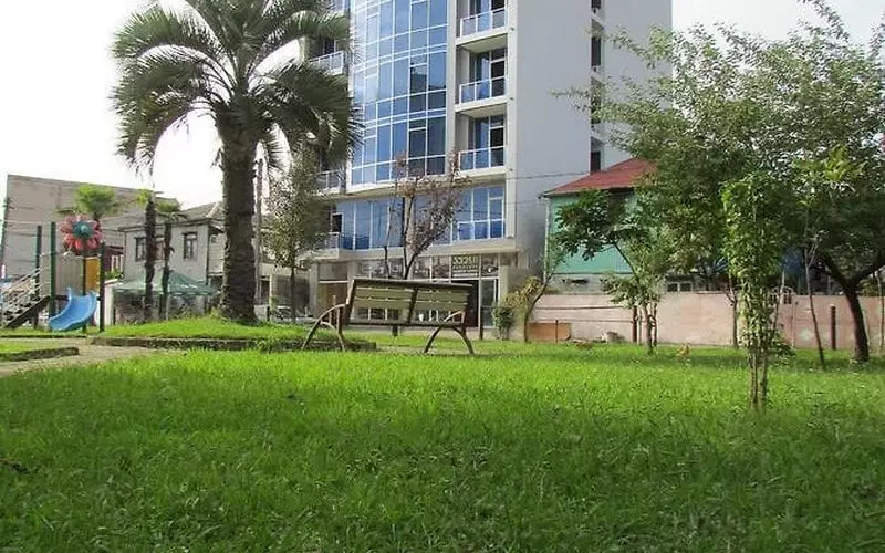 هتل گرند پالاس باتومی