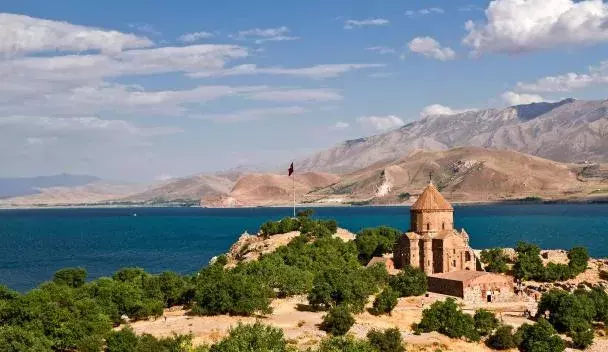 تور 4 روزه وان زمینی ویژه نوروز