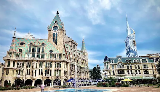 تور ترکیبی 2 شب تفلیس + 2 شب باتومی ویژه نوروز