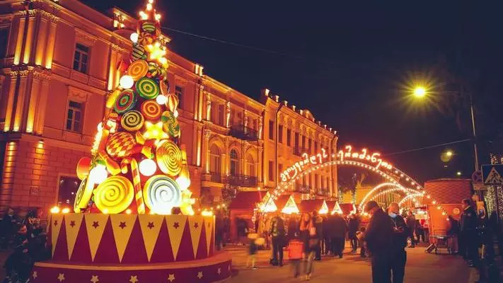 تور ترکیبی 2 شب تفلیس + 2 شب باتومی کریسمس 2025